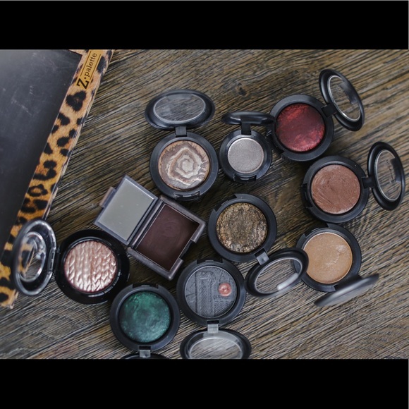 MAC Shadow Bundle of 11!🌸 - Picture 2 of 7